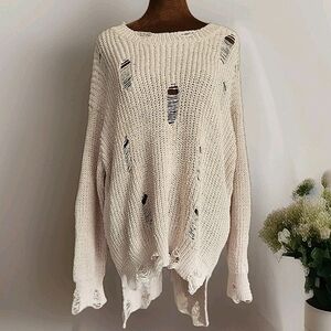 NWOT Fantastic Fawn Sweater Size L Cream Distressed Tunic Relaxed Fit Women's